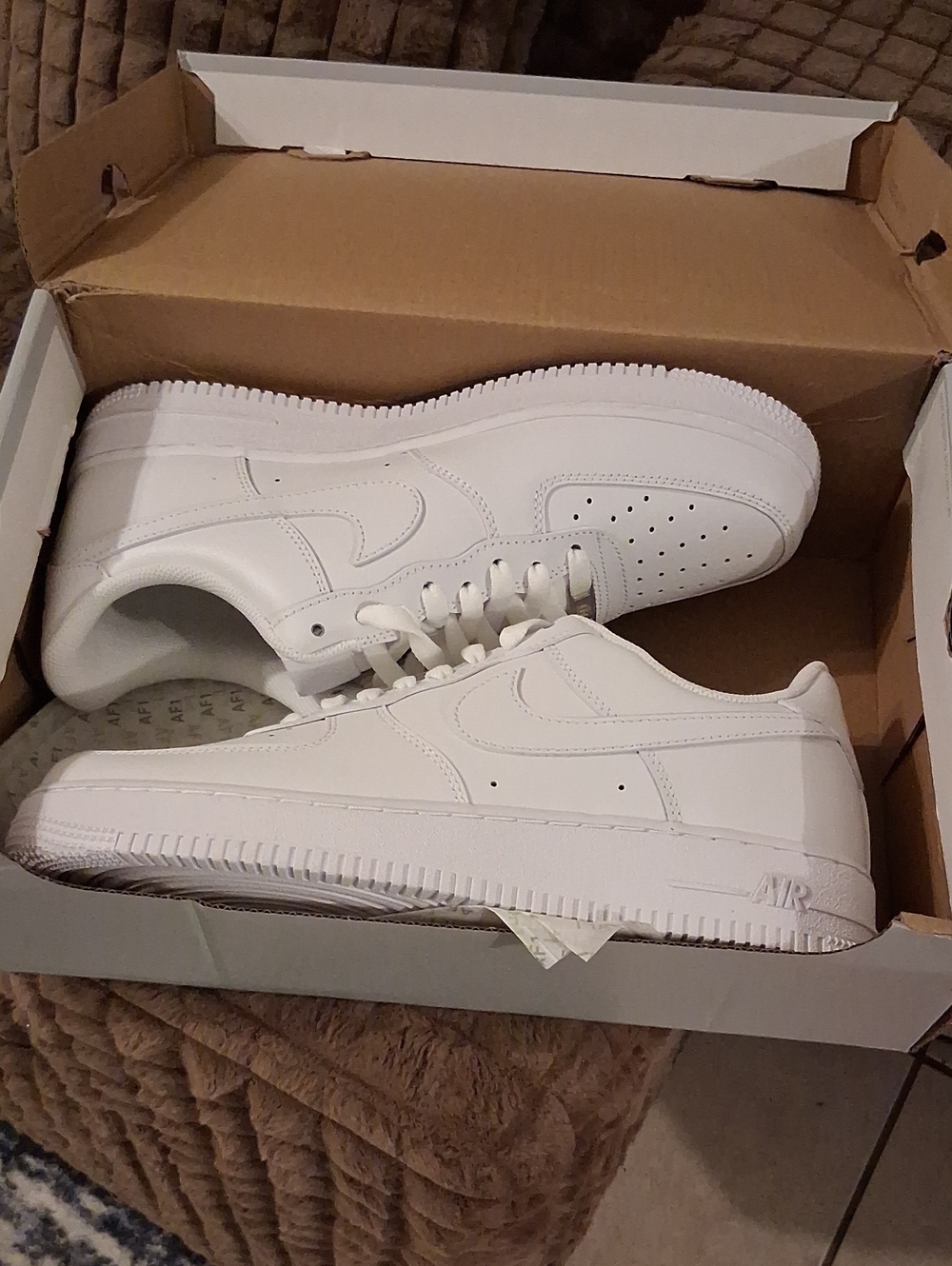 Nike White Men's Low-Top Sneakers